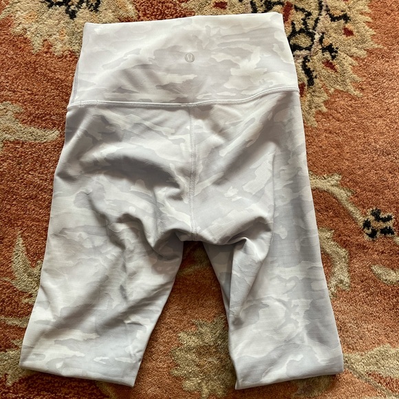 Wunder Under High Rise Leggings 25” - Luxtreme - Picture 4 of 7